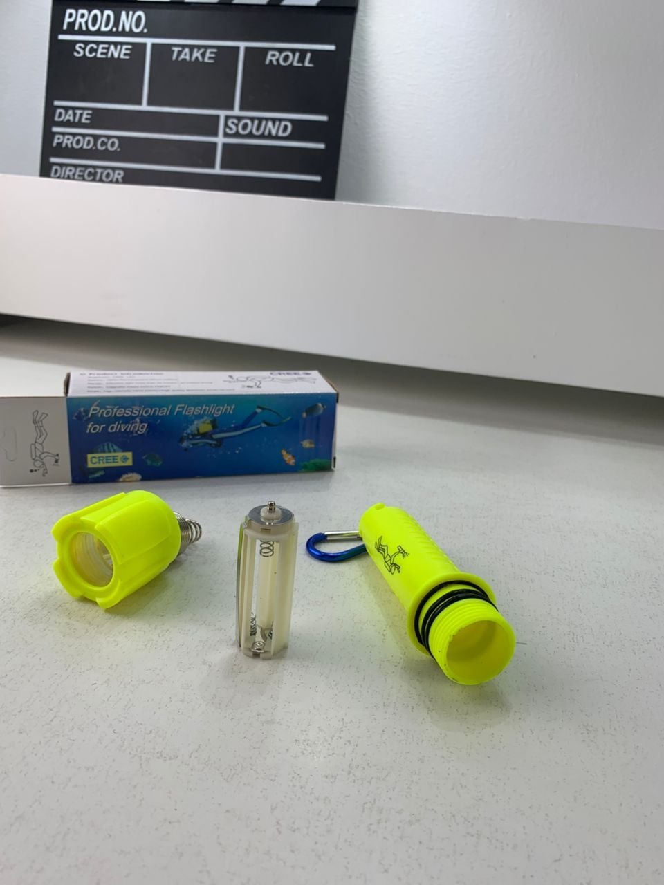 Lampe Torche Sous-Marine Étanche jusqu’à 25 mètres - Image 4