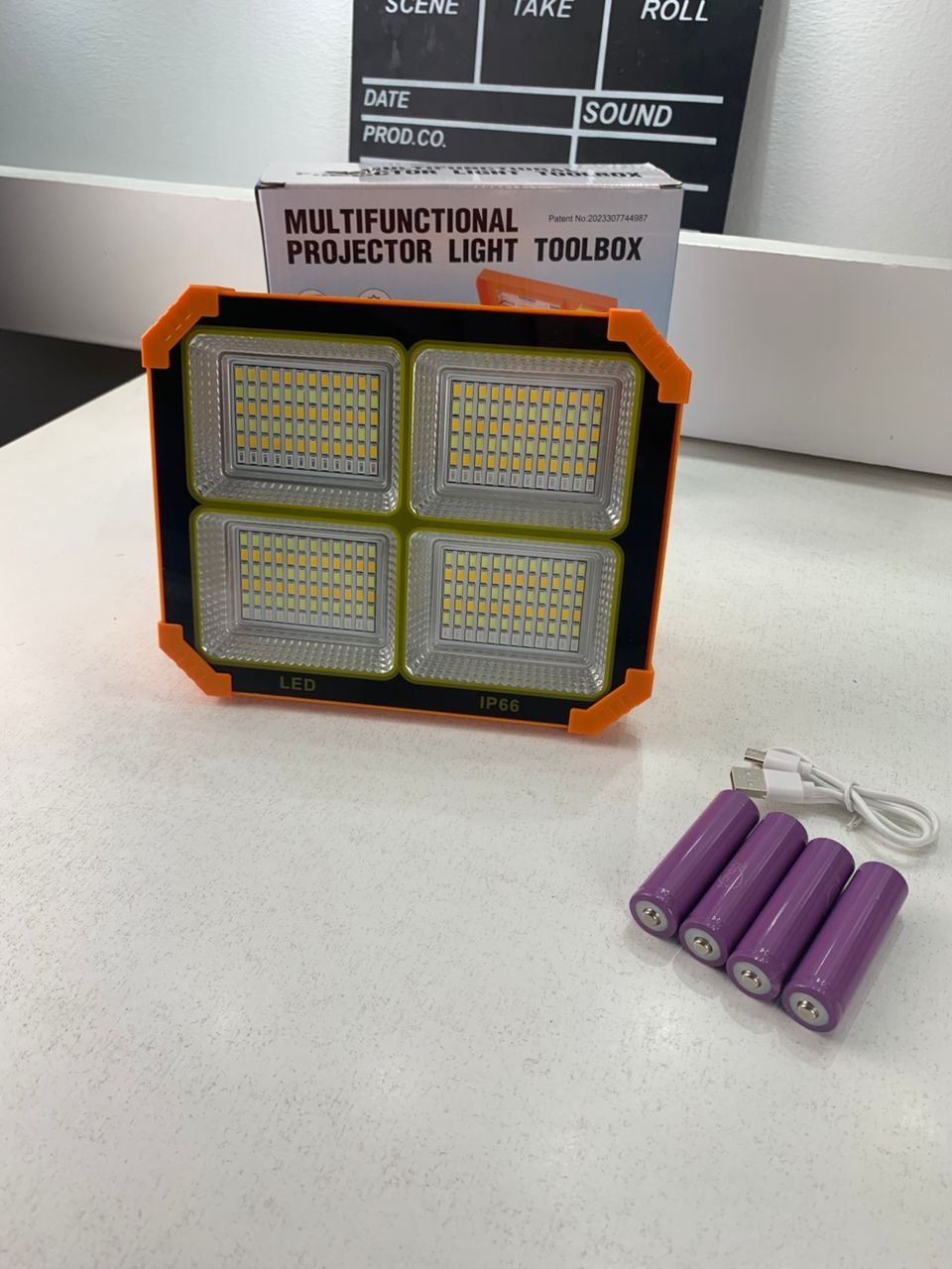 Projecteur LED multifonctions – éclairage puissant 4000 mAh - Image 7