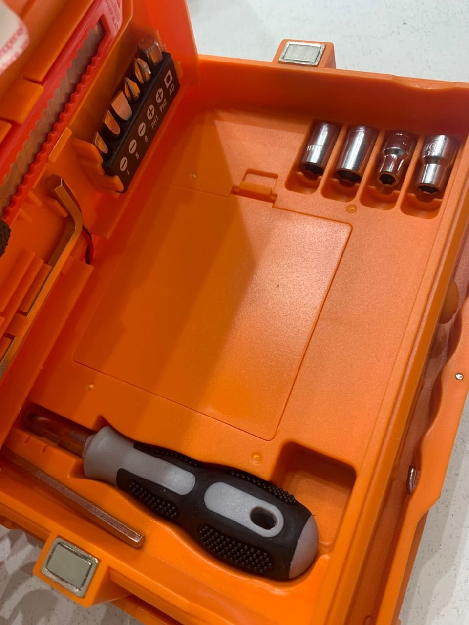 Projecteur LED multifonctions – éclairage puissant 4000 mAh - Image 5