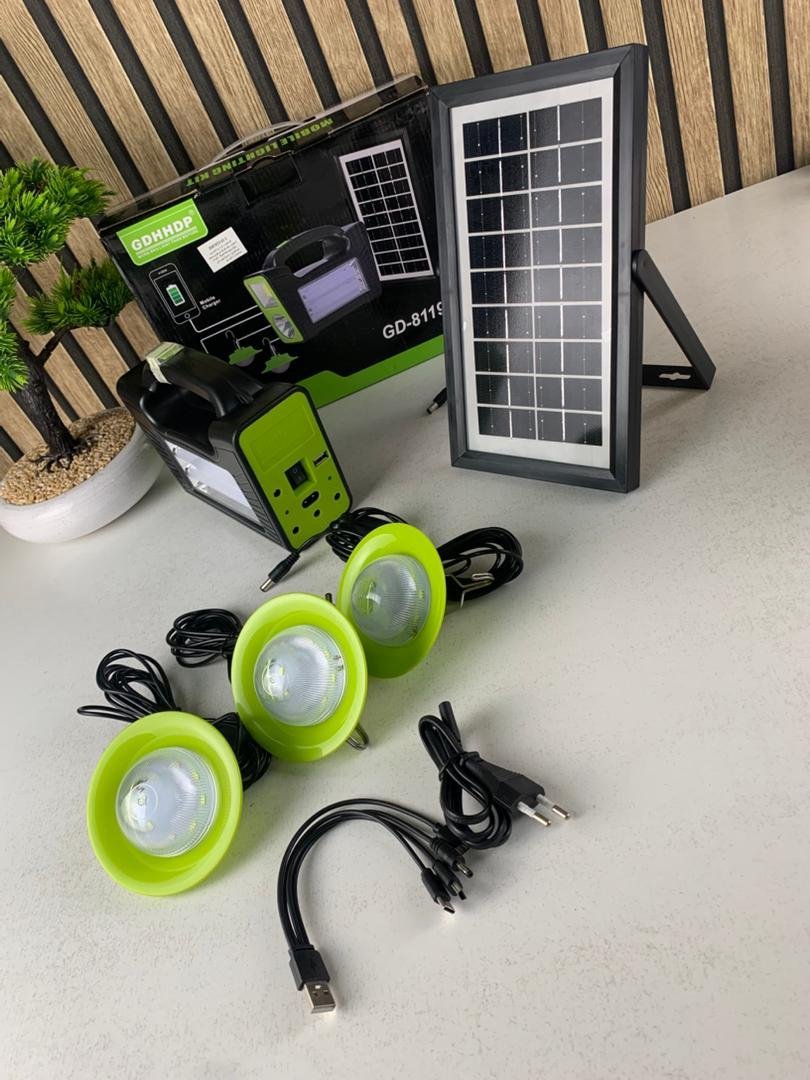 Kit Panneau Solaire Portable avec Torche LED Rechargeable et 3 Lampes – Éclairage Solaire Polyvalent pour Maison & Extérie - Image 6